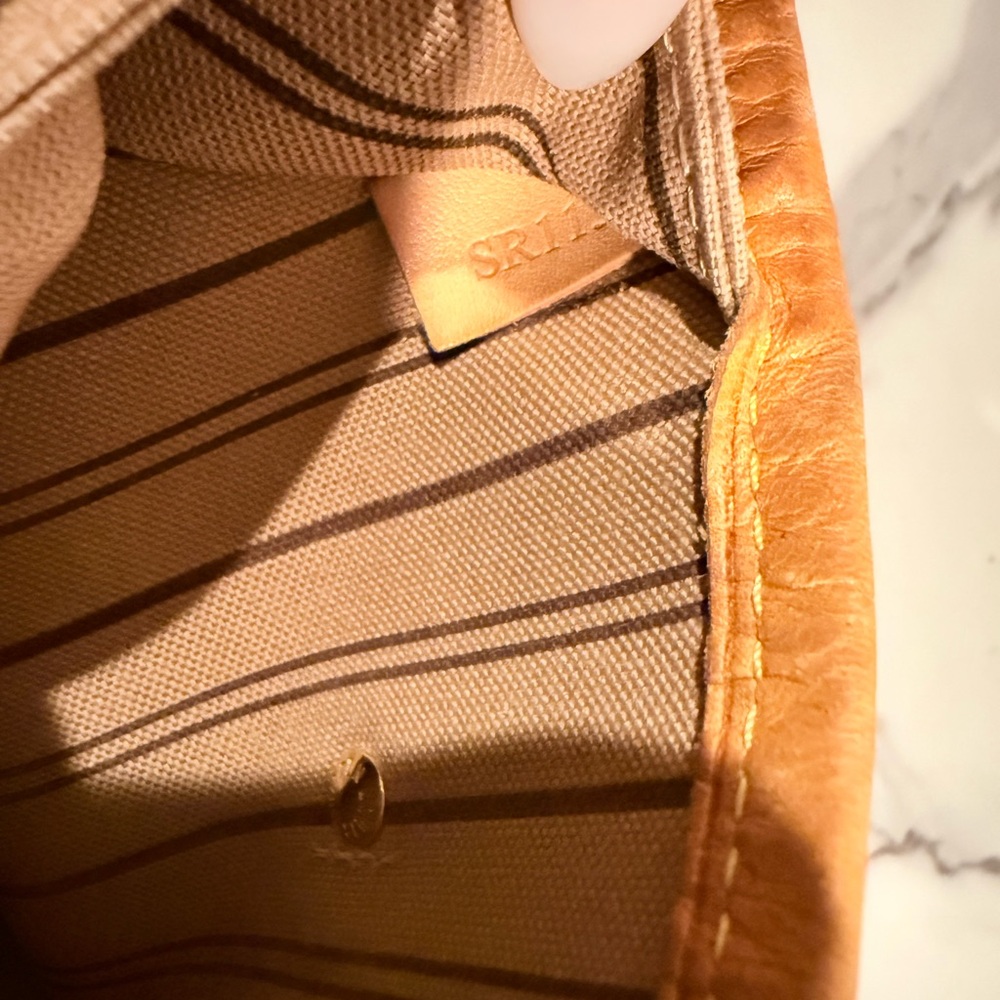 Louis Vuitton Neverfull Mm - Picture 15 of 16